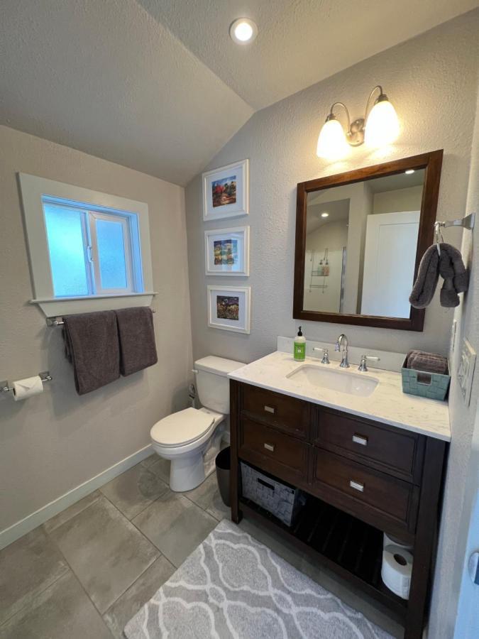 The Midtown Cottage- W/ Private Entrance And Views Santa Cruz Eksteriør billede